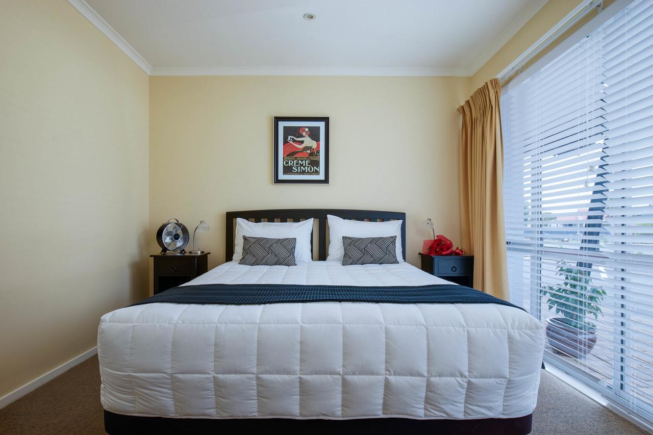 Clive Studios-Formally Clive Motel Ngoại thất bức ảnh